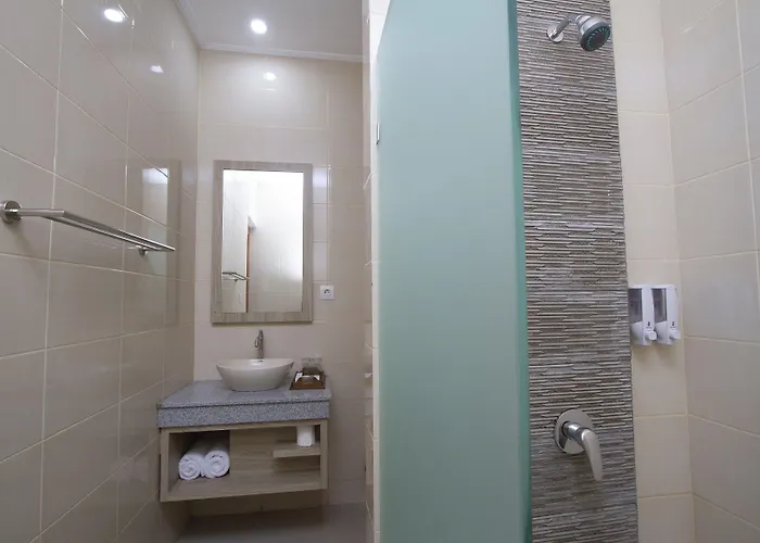 D Sarian Hotel 3*