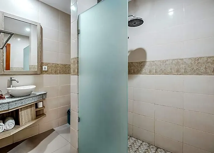D Sarian Hotel